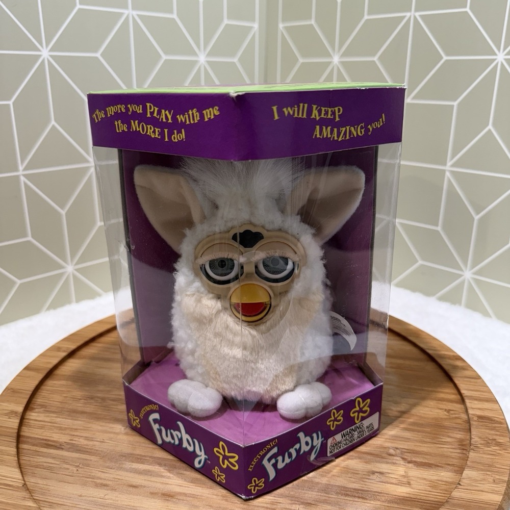 Furby‎ 1998 ORIGINAL 1st Gen White Snowball 70-800 NEW in Box RARE